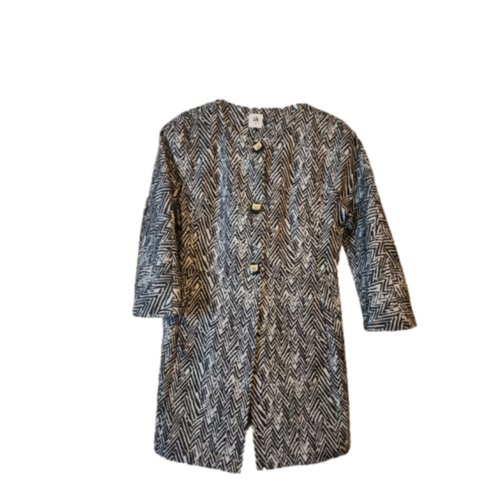 Cabi 3/4 sleeve jacket with pockets. Size M